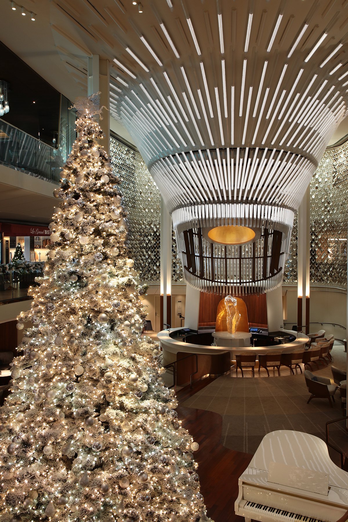 CEL_EG_Grand_Plaza_Holiday_Decor_2