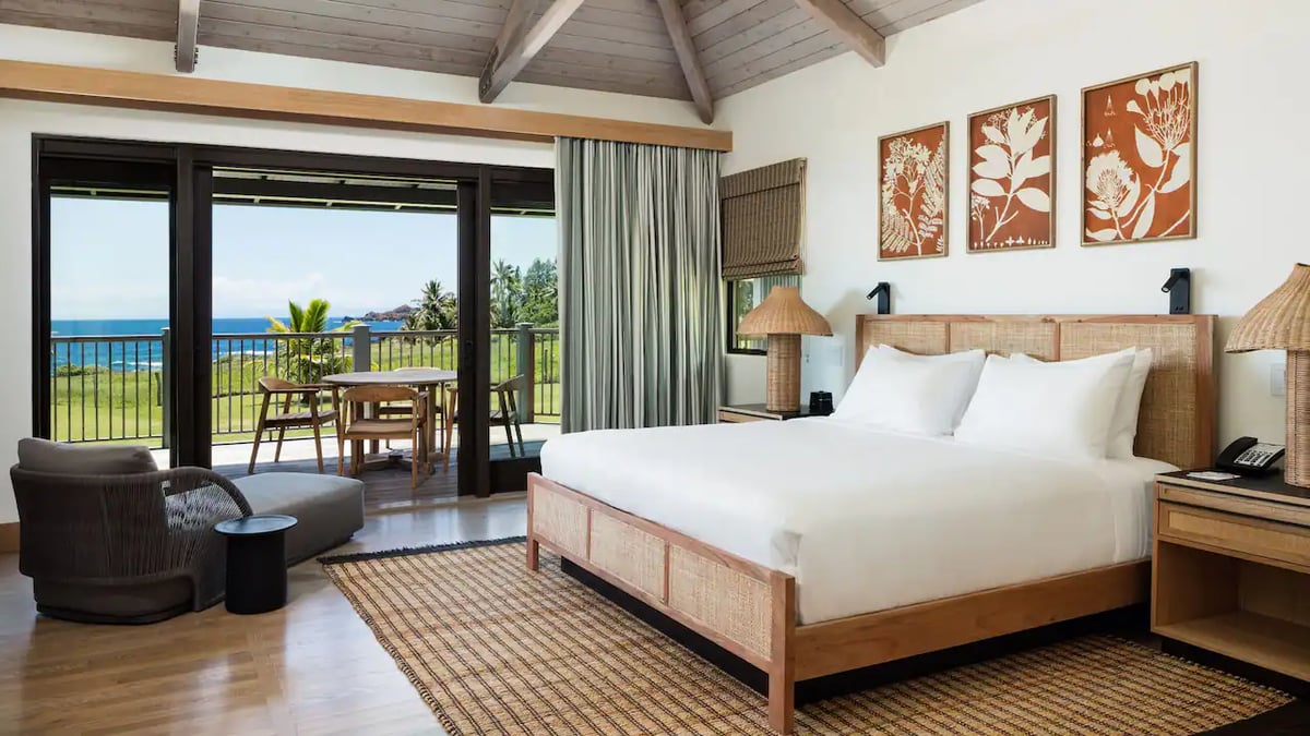 Oceanfront-Bungalow-Deluxe-Suite hana maui