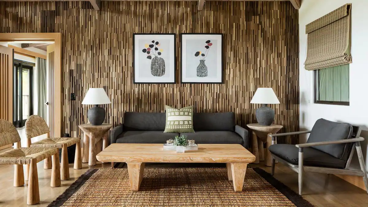 hana maui Bungalow-Deluxe-Suite-Living-Room-Seating.16x9