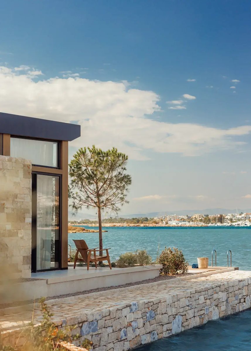 OOAA_EranBungalow_Seafront_211_SideView_5659_FINAL