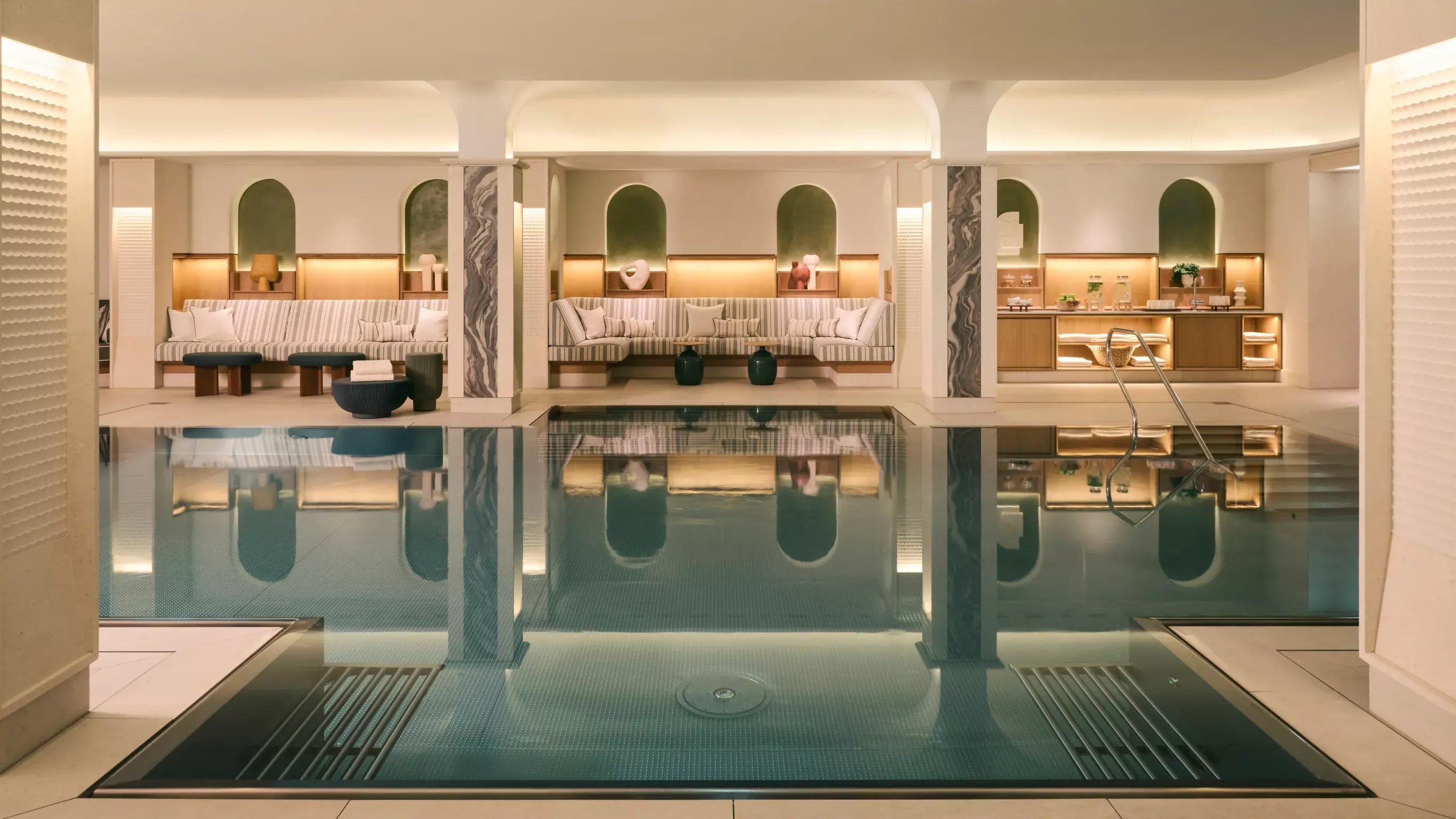 Rosewood Munich_Asaya Spa_Swimming pool_Davide Lovatti_05 (1)-WIDE-LARGE-16-9