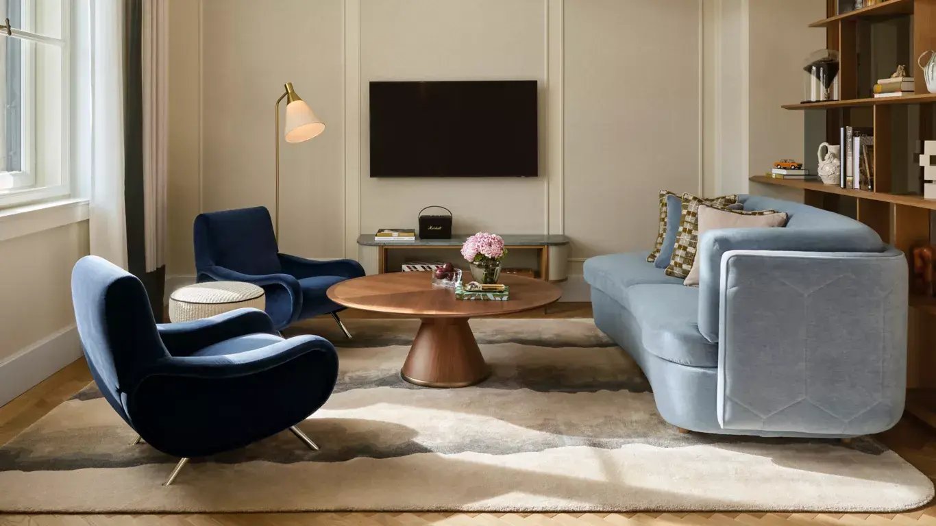 Rosewood Munich_Executive Suite_Davide Lovatti_01-WIDE-MEDIUM-4-3