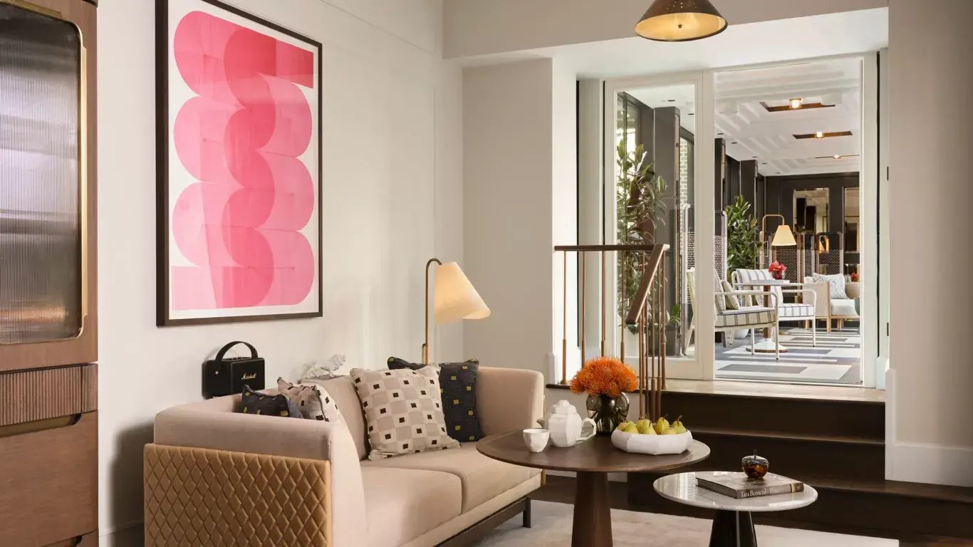 Rosewood Munich_Prinzessin Ferdinande House_220_Livingroom_Davide Lovatti_03-WIDE-MEDIUM-4-3