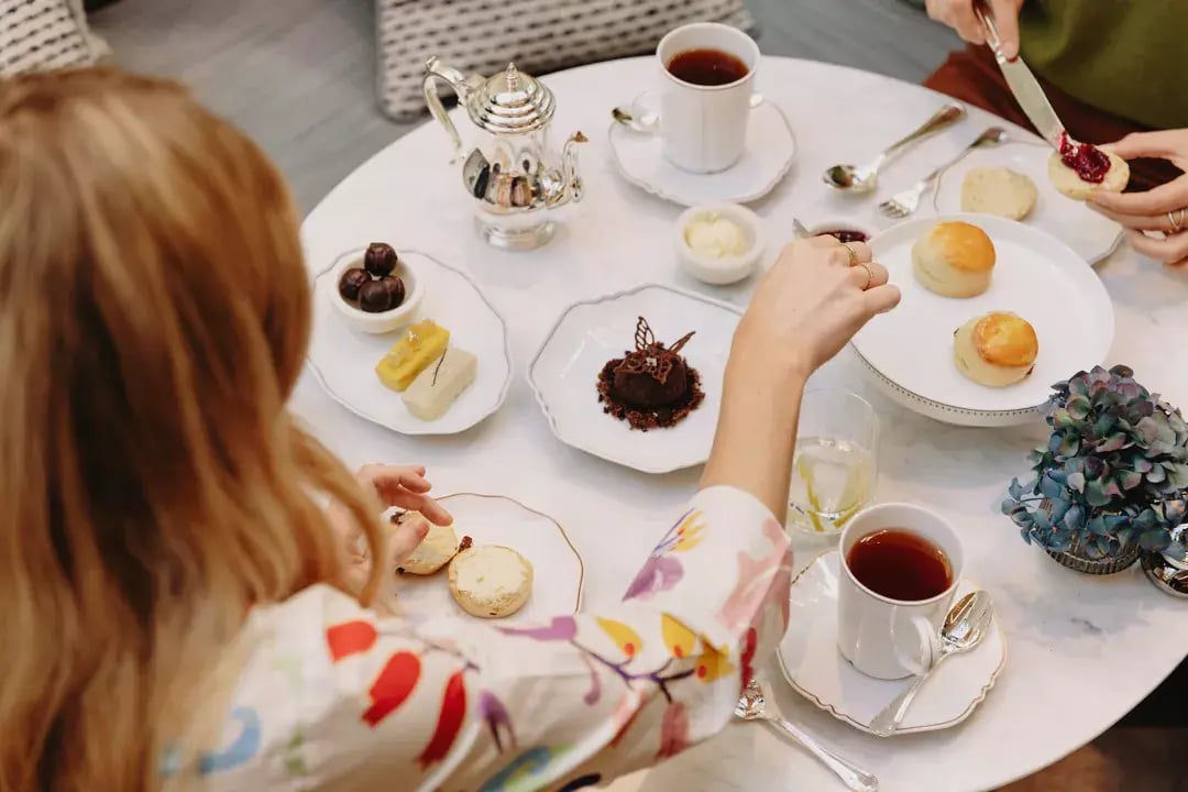 Rosewood_Munich_by_Amelie_Niederbuchner_Wintergarten Teatime_610 (1)-WIDE-LARGE-3-2