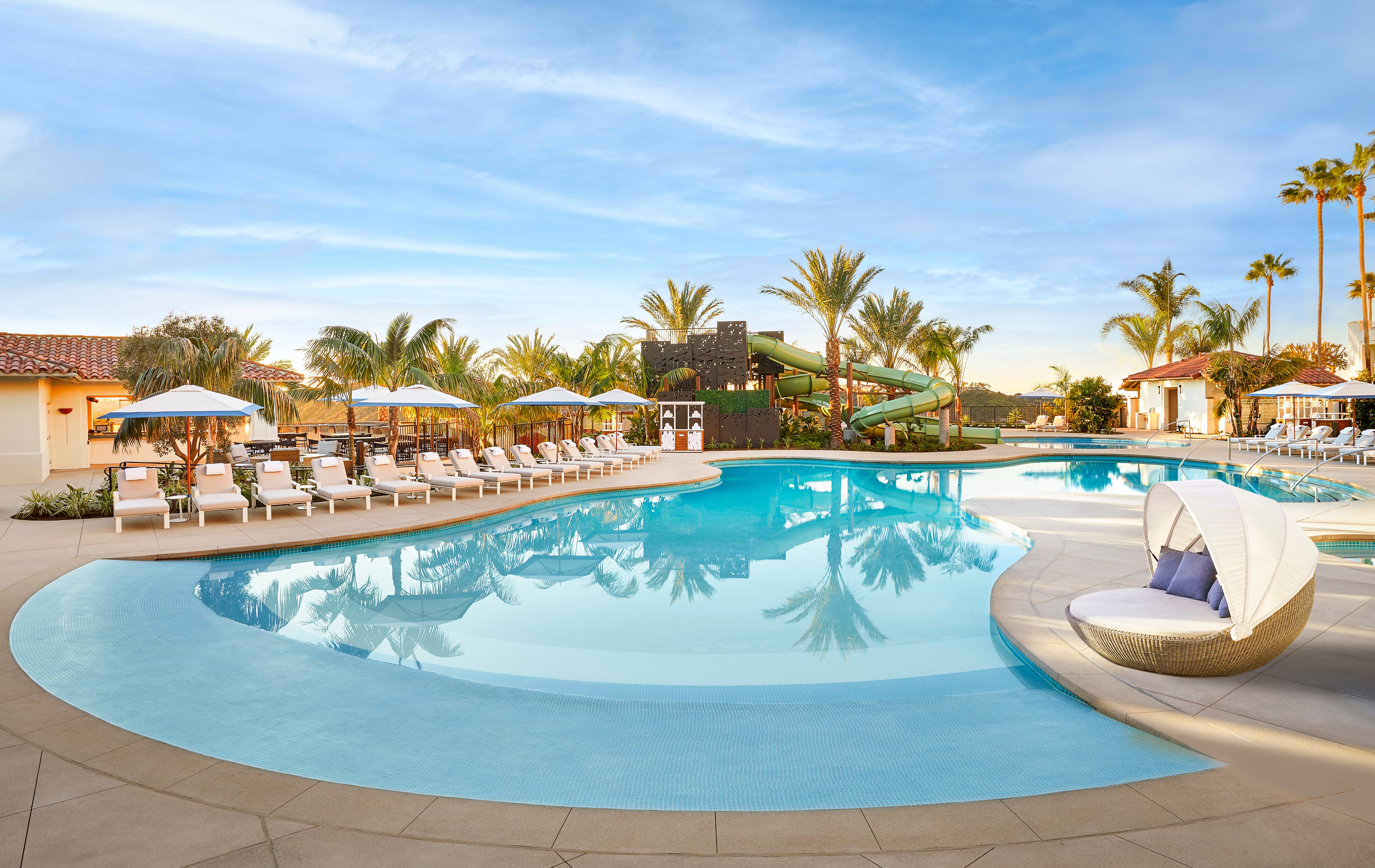SANPA_P593_Family_Pool